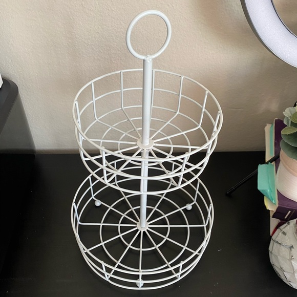 White 2 tiered tray